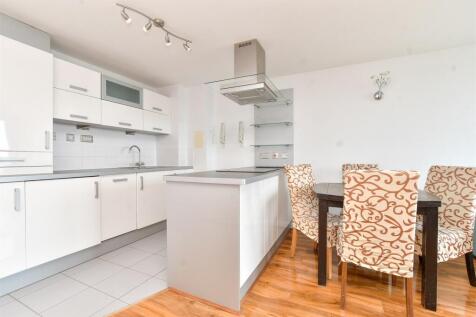 Lounge / Kitchen
