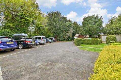 Driveway/Parking