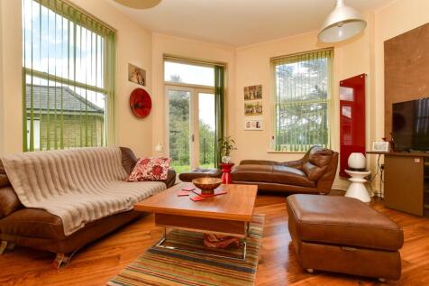Lounge/Kitchen