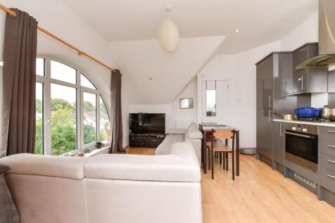 Lounge / Kitchen