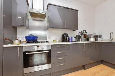 Lounge / Kitchen