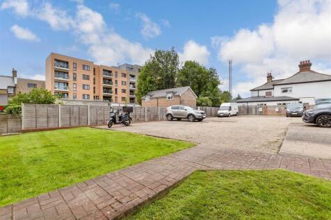 Driveway/Parking