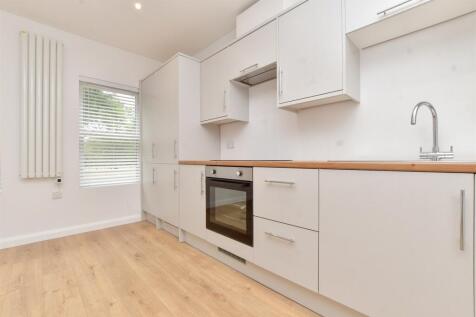 Kitchen / Lounge