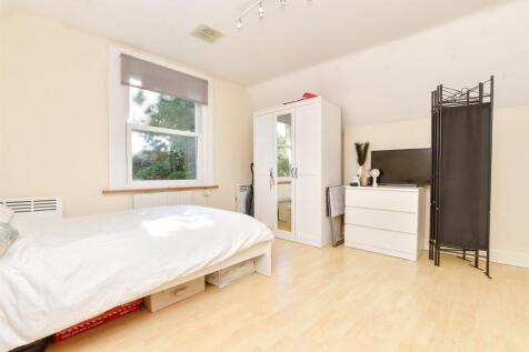 Studio Room