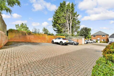 Driveway/Parking