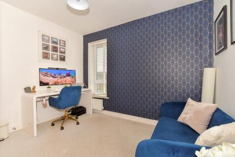 Bedroom 4/Office