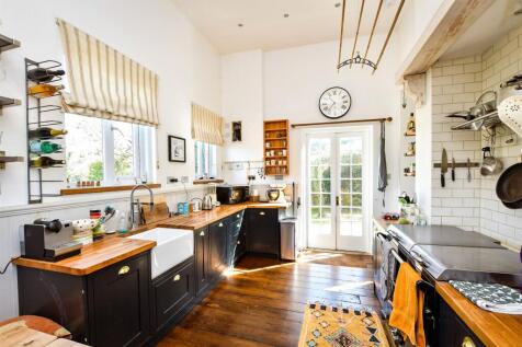 Kitchen/ Breakfast Room