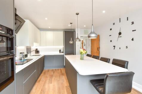 Kitchen/ Breakfast Room
