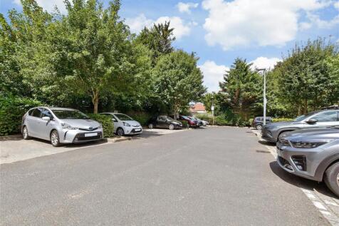 Driveway/Parking
