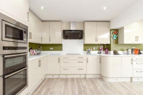 Kitchen/Living Area