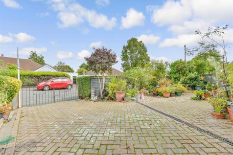 Driveway/Parking