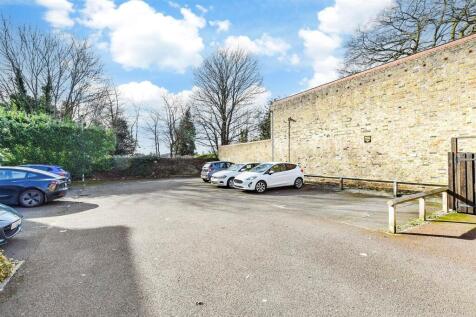 Driveway/Parking