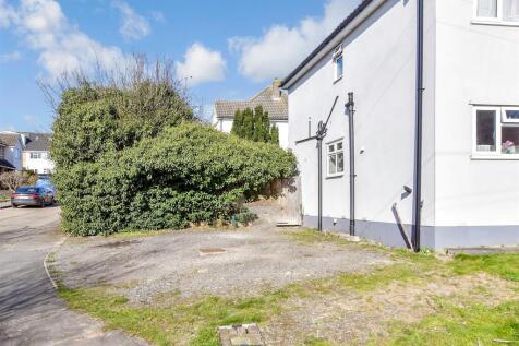 Driveway/Parking