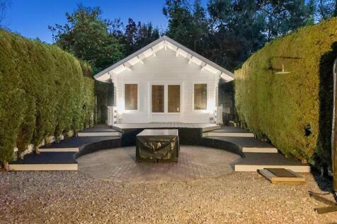 Outbuilding