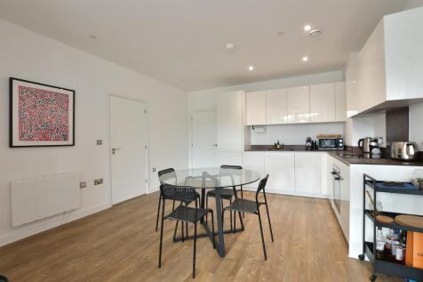 Lounge/Kitchen Dining Room