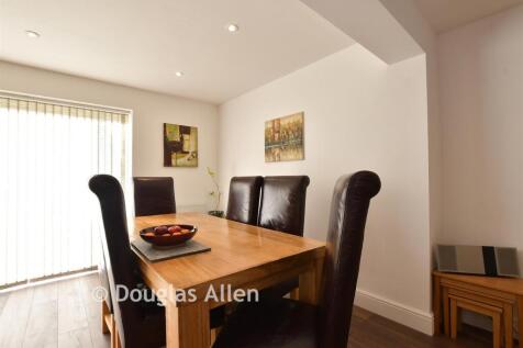 Lounge/Kitchen /Dining Room