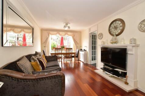 Lounge/ Dining Room