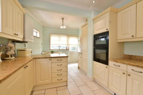 Kitchen/ Breakfast Room