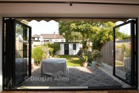 External Lifestyle Photograph