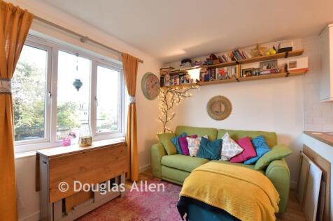 Living Room /Kitchen