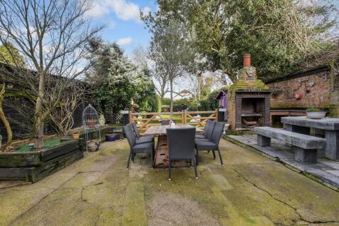 Patio / Decking