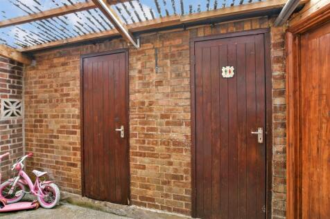 Workshop/Outbuildings