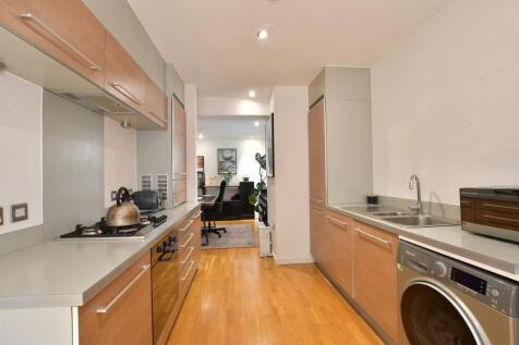 Lounge/Kitchen/ Dining Area