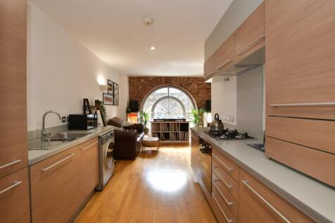 Lounge/Kitchen/ Dining Area