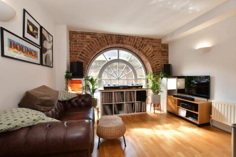Lounge/Kitchen/ Dining Area