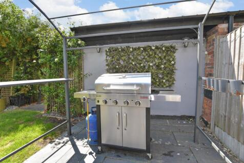 External Lifestyle Photograph