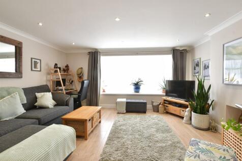 Lounge *
