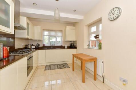 Kitchen/ Breakfast Room