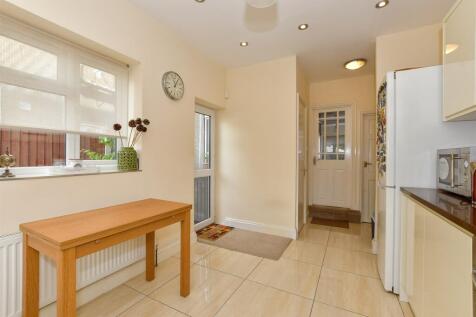 Kitchen/ Breakfast Room