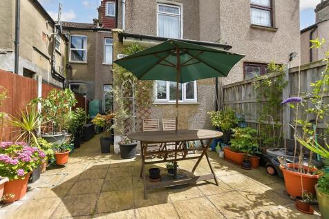 Patio / Decking
