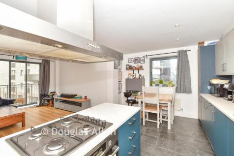 Lounge/Diner /Kitchen