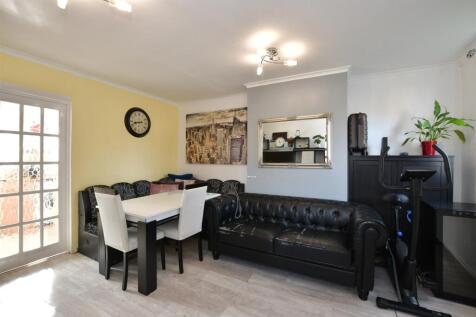 Lounge/ Dining Room