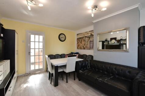 Lounge/ Dining Room