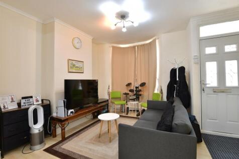 Lounge/ Dining Room