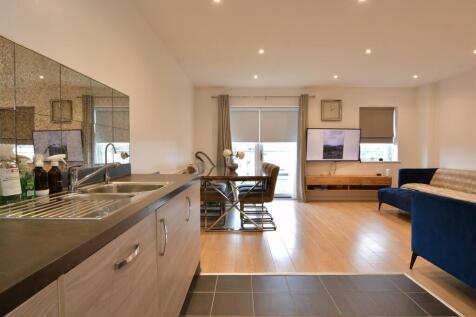 Lounge/Kitchen /Dining Room