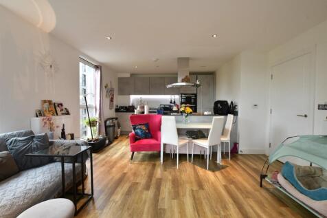 Lounge/Kitchen /Dining Room