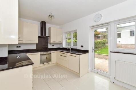 Kitchen/Breakfast Area