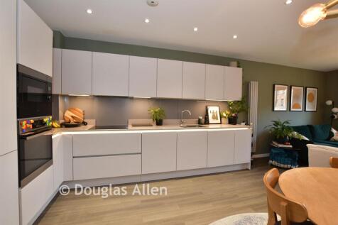 Lounge/Kitchen /Dining Room