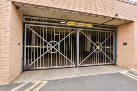 Driveway/Parking