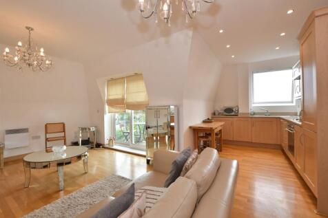 Lounge/Kitchen/ Dining Room