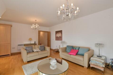 Lounge/Kitchen/ Dining Room