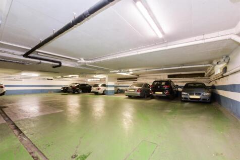 Driveway/Parking
