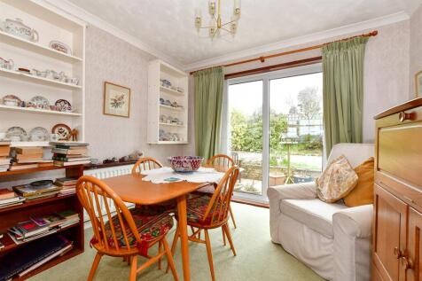 Lounge/ Dining Room