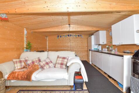 Lounge/ Kitchen