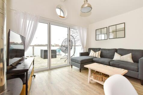 Kitchen/ Living Room