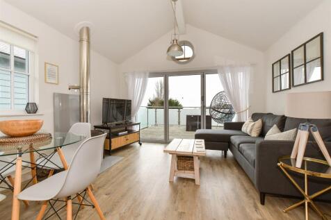 Kitchen/ Living Room